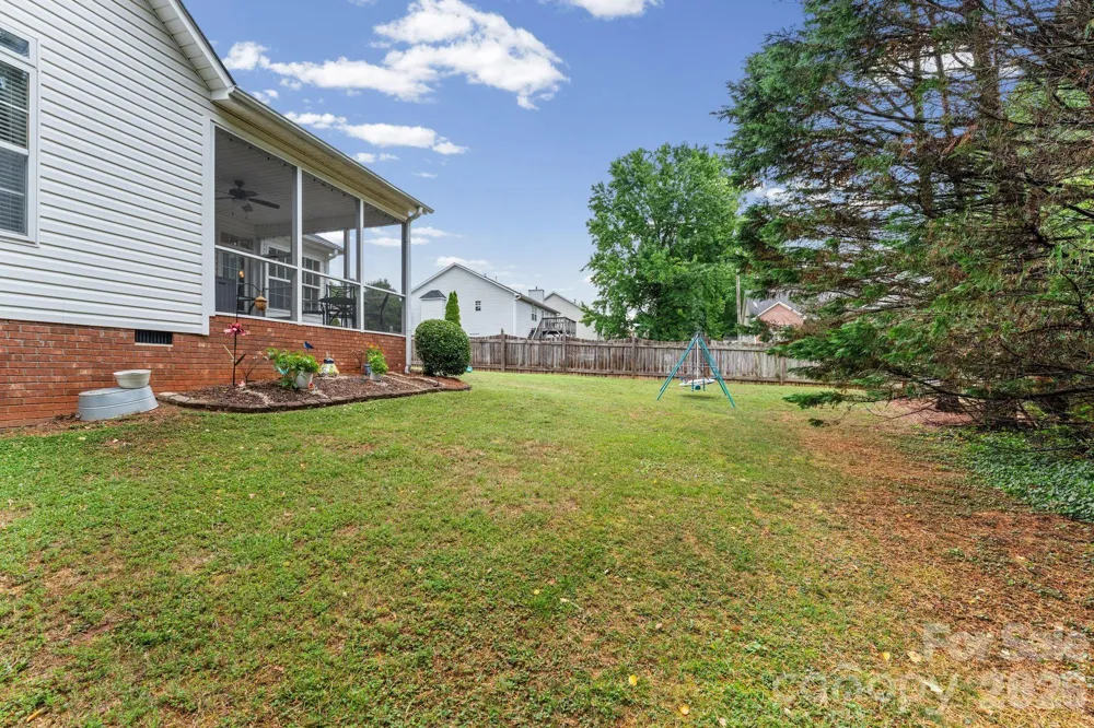 1900 Austin Place Lane Winston Salem, NC 27127