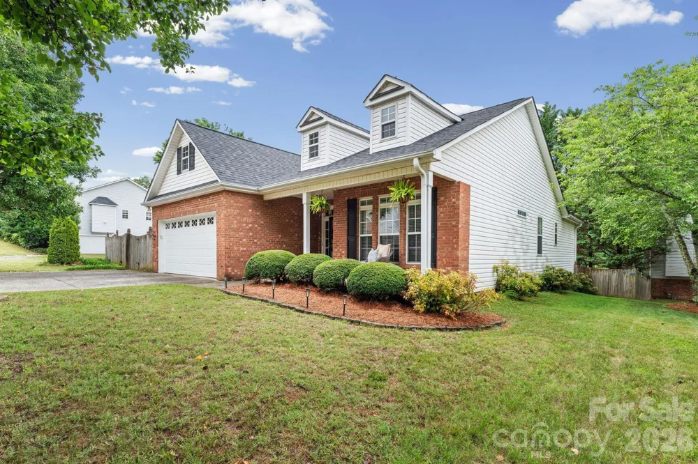 1900 Austin Place Lane Winston Salem, NC 27127