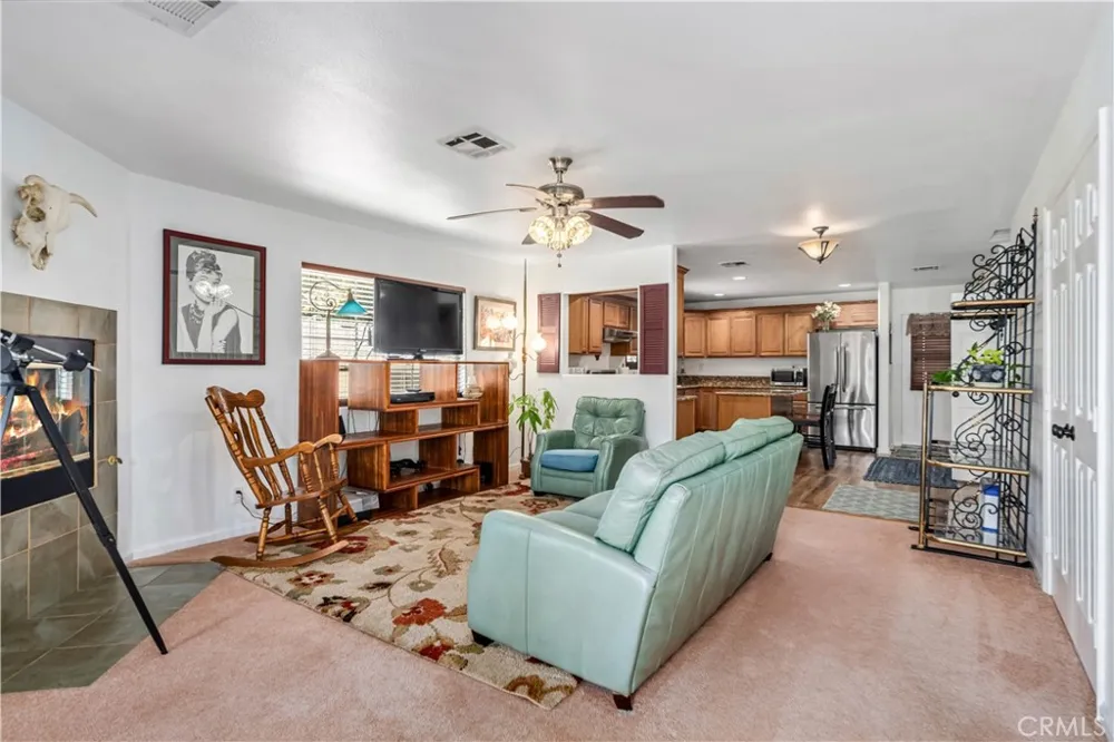 14977 Elizabeth Lake Rd Lake Elizabeth, CA 93532