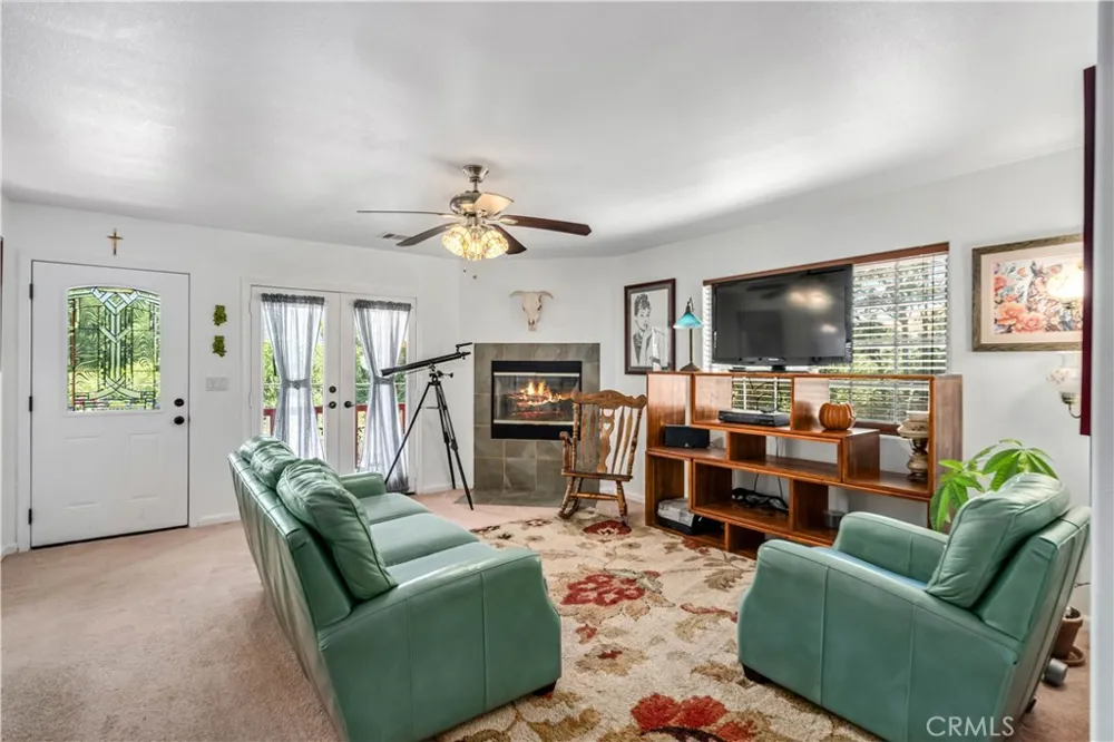 14977 Elizabeth Lake Rd Lake Elizabeth, CA 93532