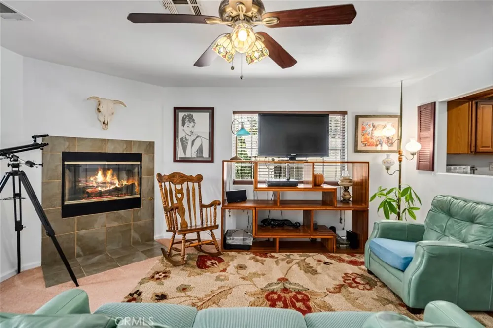 14977 Elizabeth Lake Rd Lake Elizabeth, CA 93532