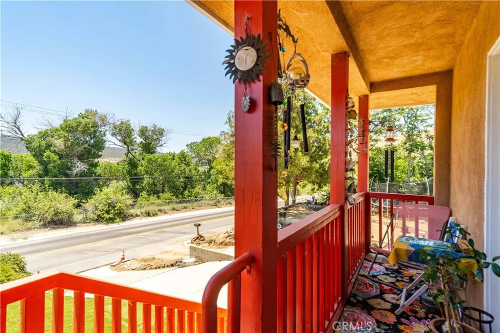 14977 Elizabeth Lake Rd Lake Elizabeth, CA 93532
