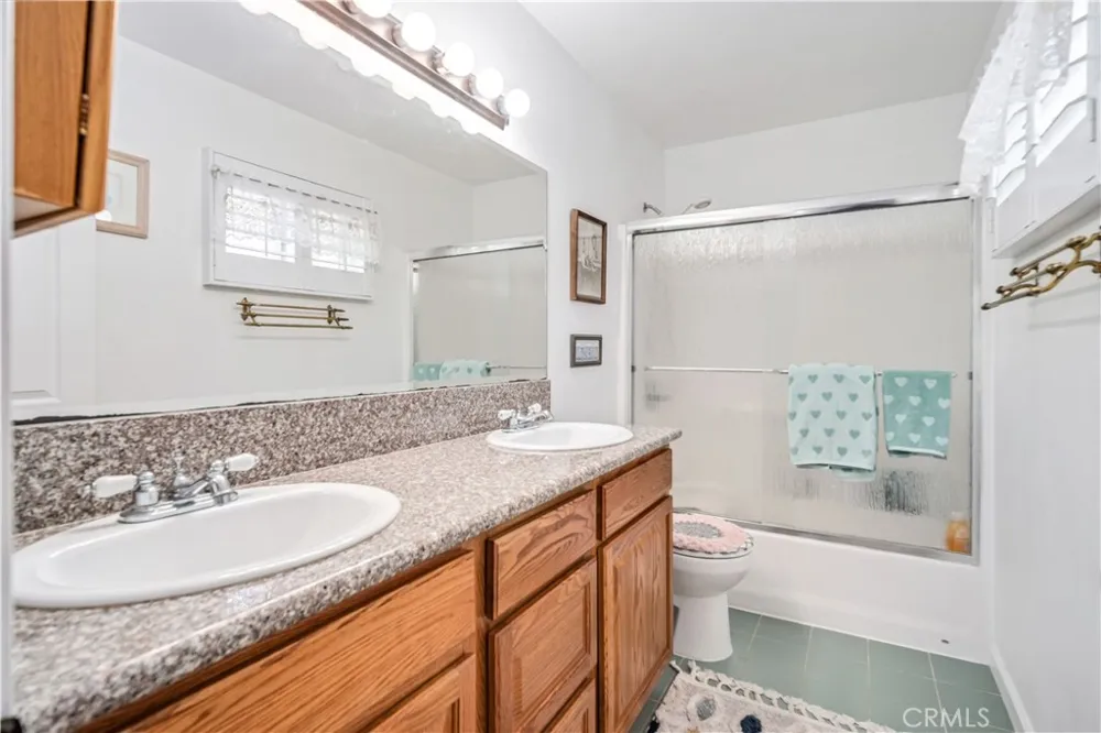 14977 Elizabeth Lake Rd Lake Elizabeth, CA 93532