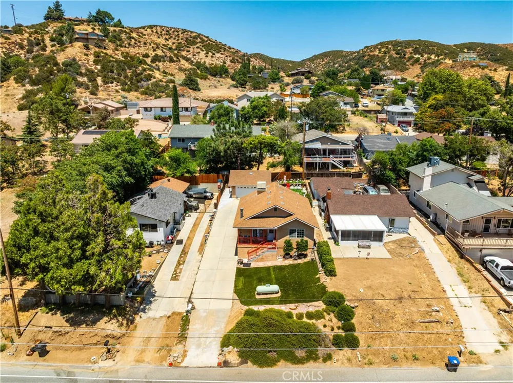14977 Elizabeth Lake Rd Lake Elizabeth, CA 93532