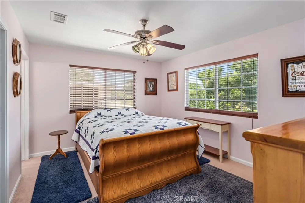 14977 Elizabeth Lake Rd Lake Elizabeth, CA 93532