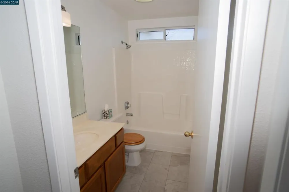 116 Bayhurst Dr Vallejo, CA 94591