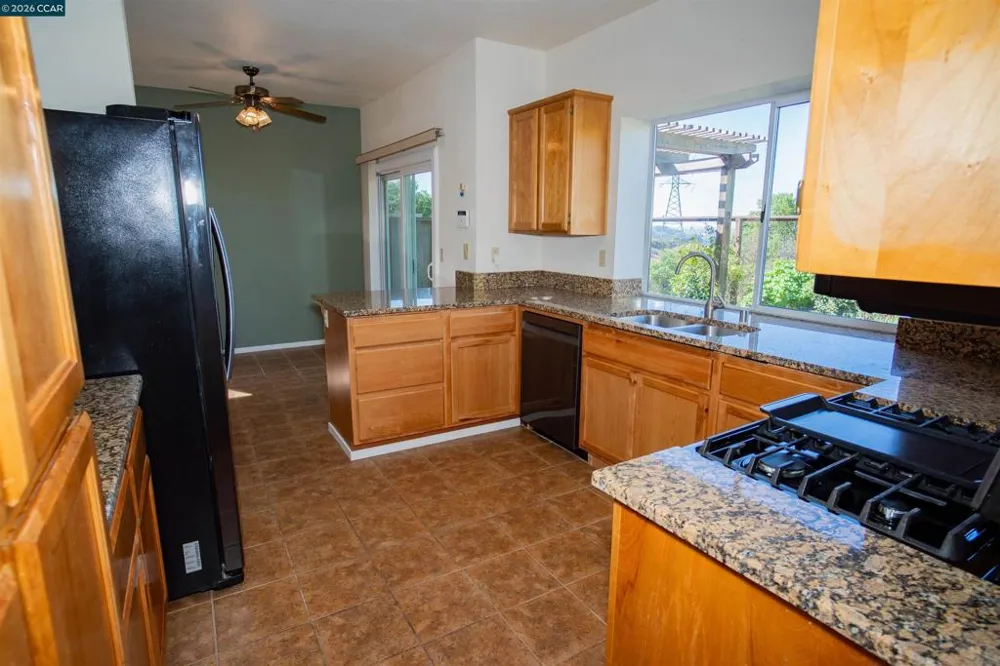 116 Bayhurst Dr Vallejo, CA 94591