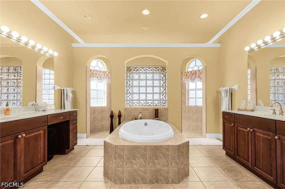 SE 18th Avenue Cape Coral, FL 33904