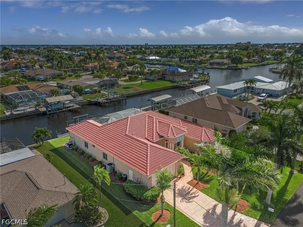 SE 18th Avenue Cape Coral, FL 33904