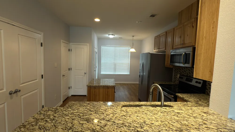 400 West Street #B Hutto, TX 78634