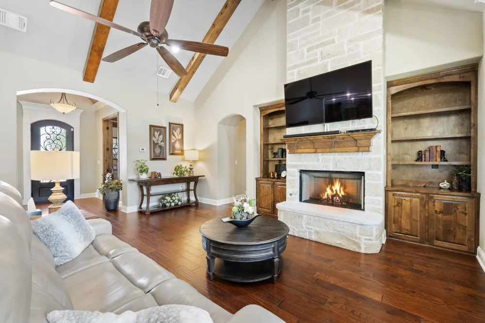 1104 Catalina Bay Boulevard Granbury, TX 76048