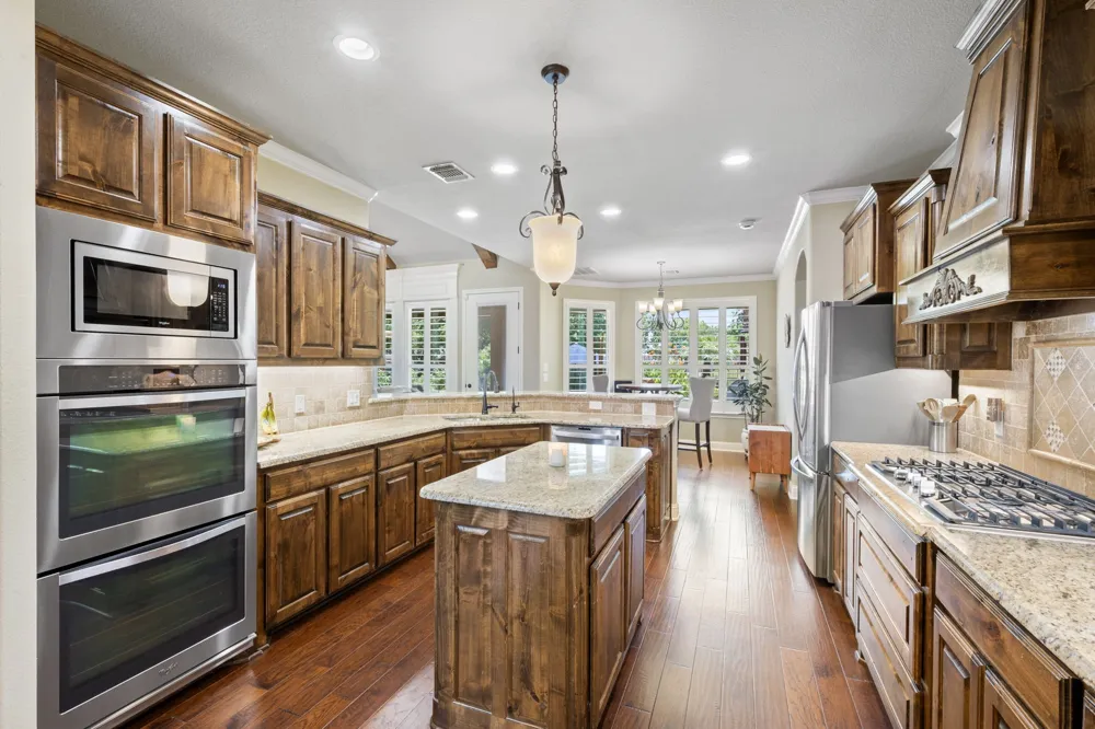 1104 Catalina Bay Boulevard Granbury, TX 76048