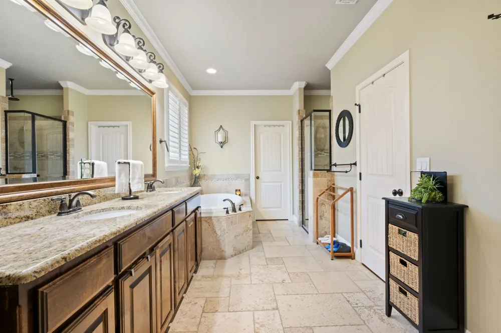 1104 Catalina Bay Boulevard Granbury, TX 76048