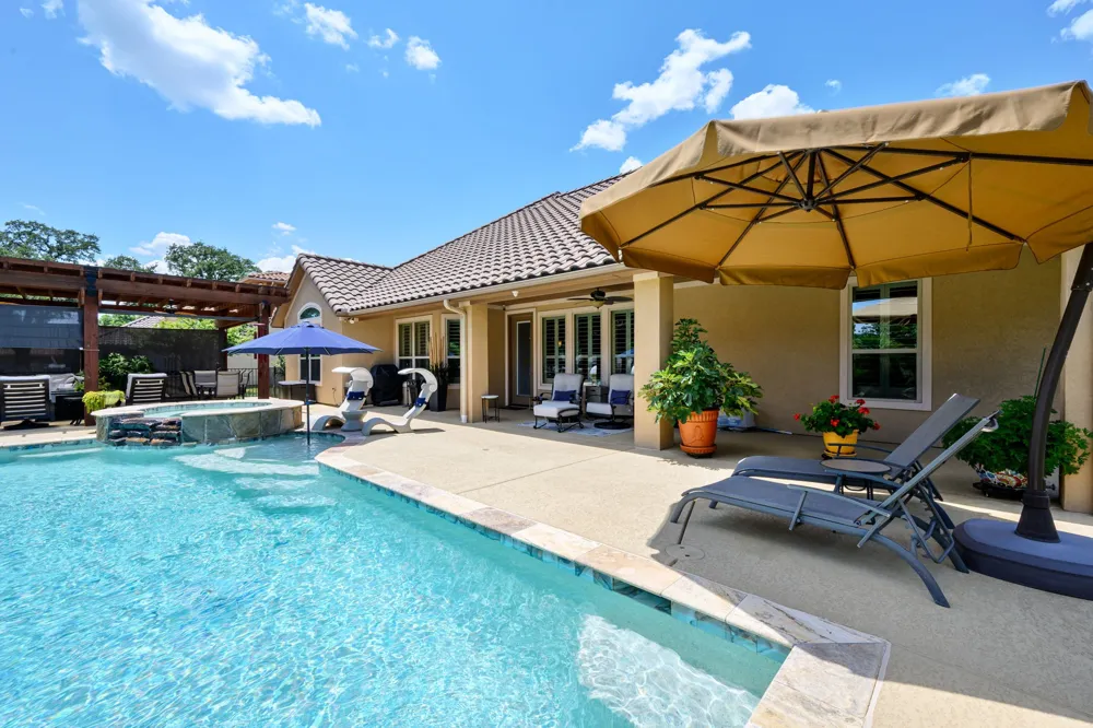 1104 Catalina Bay Boulevard Granbury, TX 76048