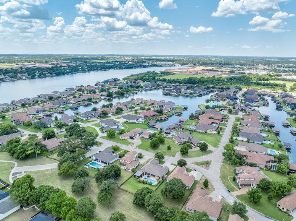1104 Catalina Bay Boulevard Granbury, TX 76048