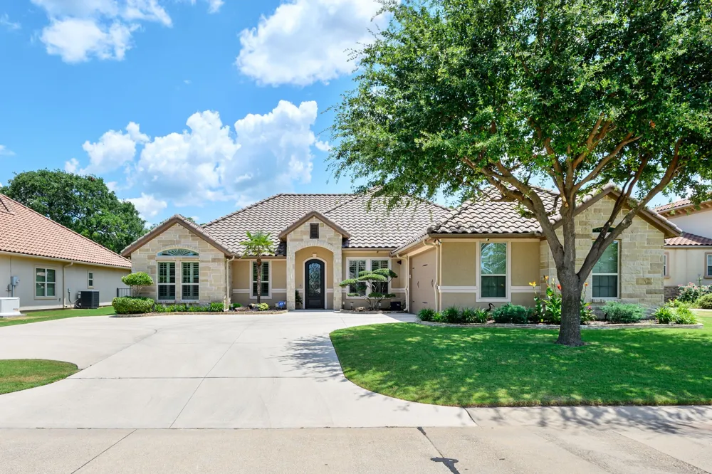 1104 Catalina Bay Boulevard Granbury, TX 76048