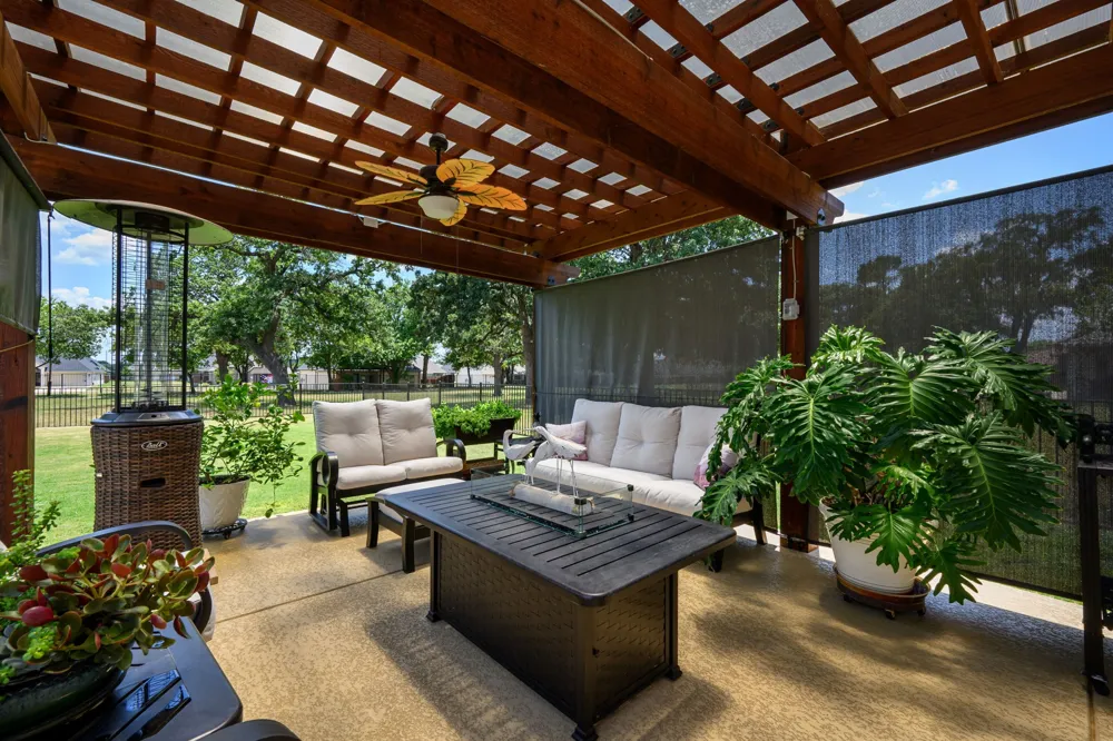 1104 Catalina Bay Boulevard Granbury, TX 76048