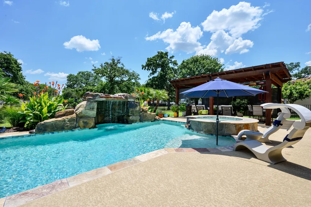 1104 Catalina Bay Boulevard Granbury, TX 76048