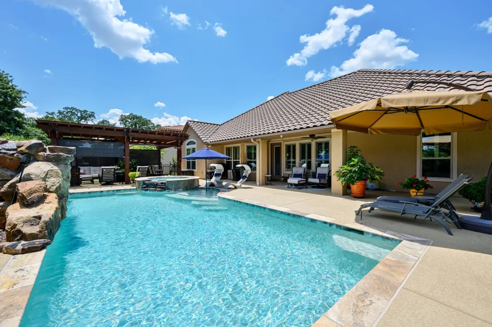 1104 Catalina Bay Boulevard Granbury, TX 76048