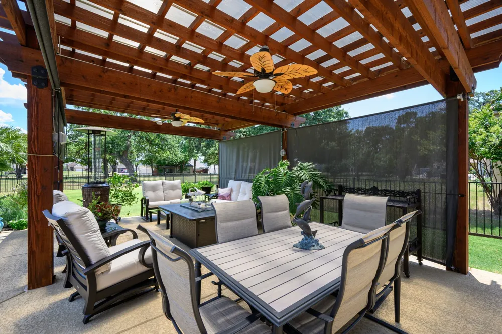 1104 Catalina Bay Boulevard Granbury, TX 76048