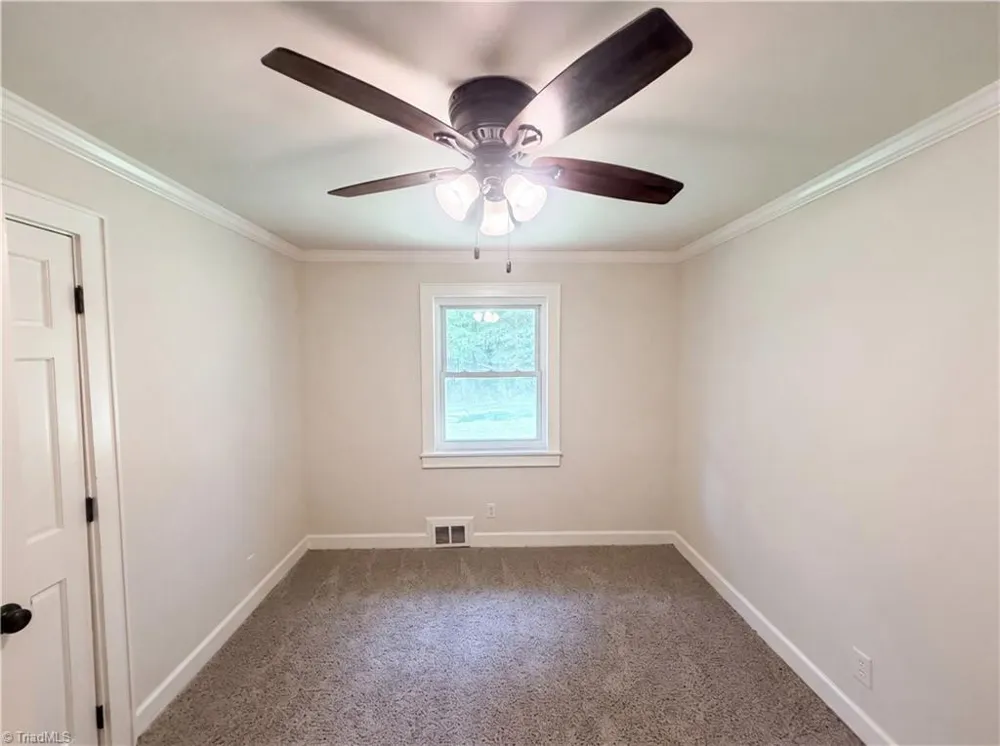 5025 Forbush Road East Bend, NC 27018