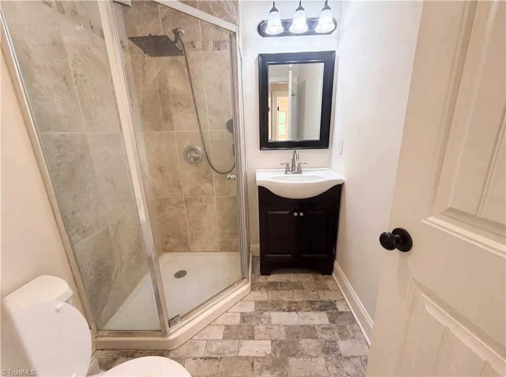 5025 Forbush Road East Bend, NC 27018