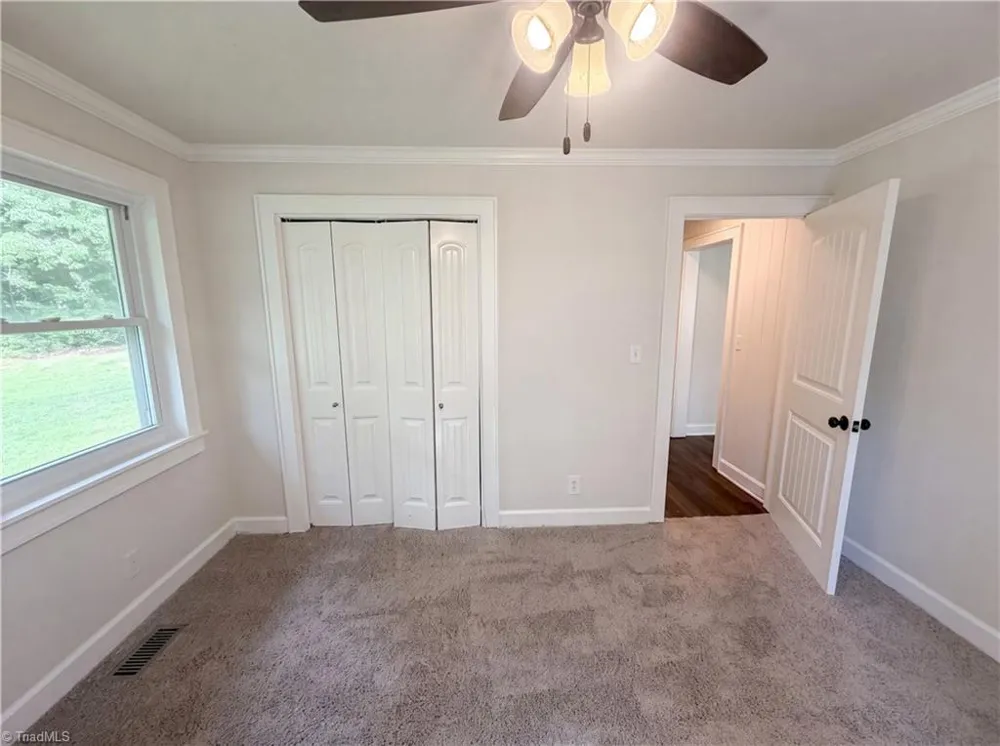 5025 Forbush Road East Bend, NC 27018