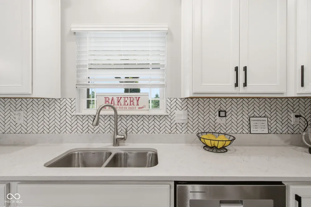 232 Waterford Lane Pendleton, IN 46064