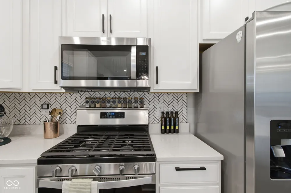 232 Waterford Lane Pendleton, IN 46064