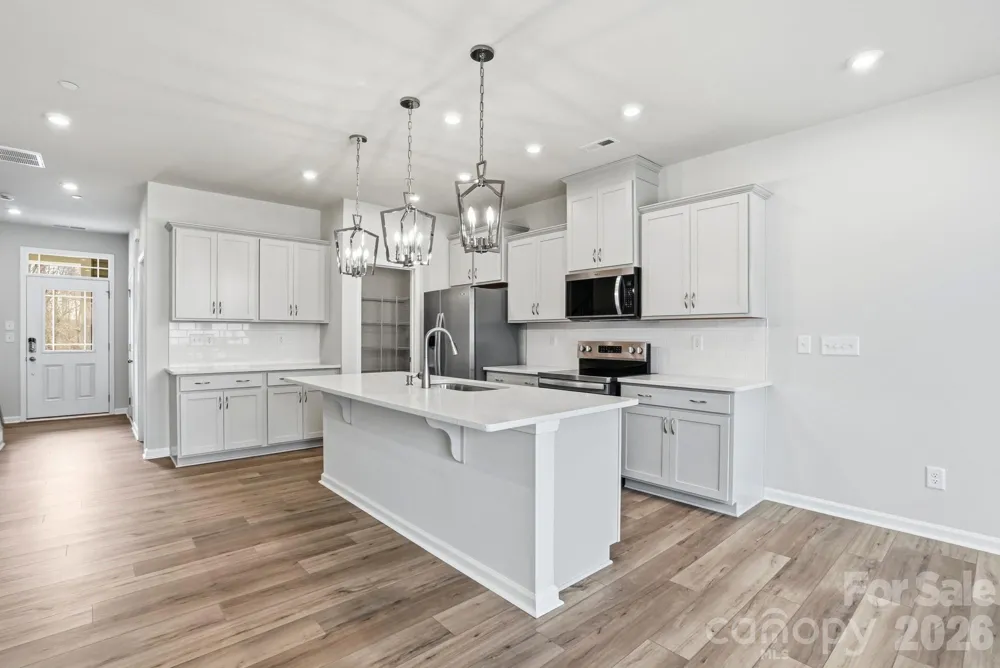 2565 Hedgecliff Road Kannapolis, NC 28025