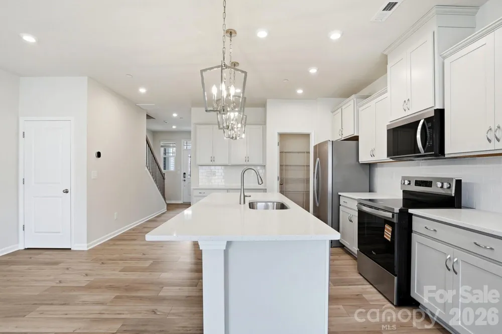 2565 Hedgecliff Road Kannapolis, NC 28025