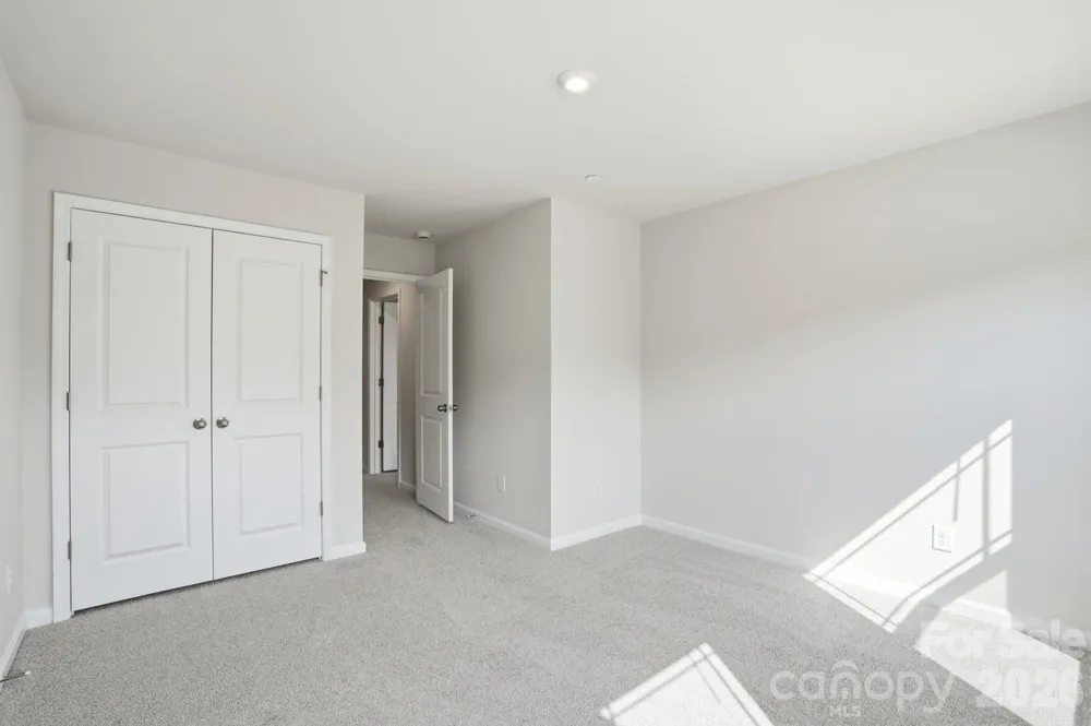2565 Hedgecliff Road Kannapolis, NC 28025