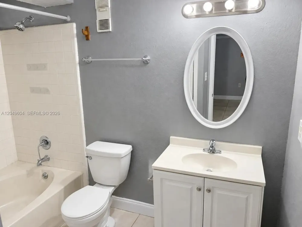 15560 SW 104th TER #611 Miami, FL 33196