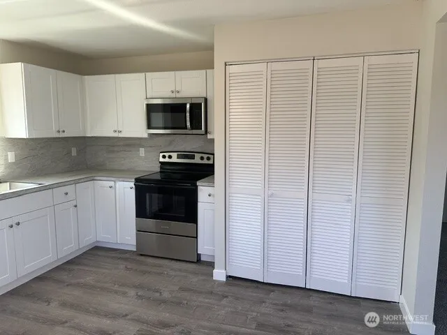 210 24Th Avenue Longview, WA 98632