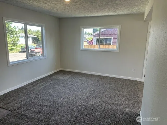 210 24Th Avenue Longview, WA 98632