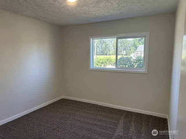 210 24Th Avenue Longview, WA 98632
