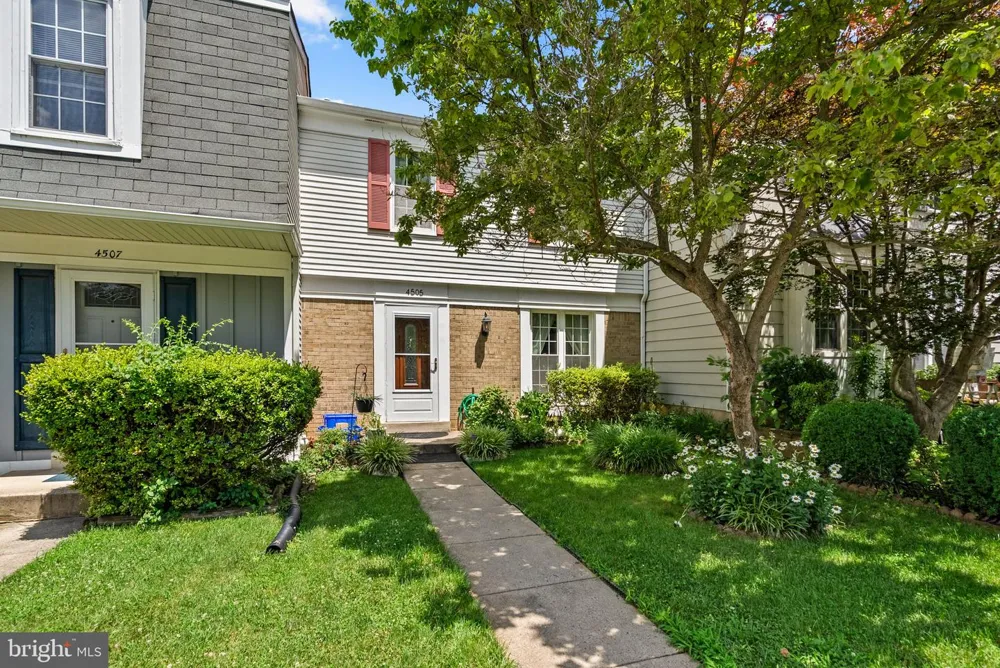 4505 CANNES LANE Olney, MD 20832