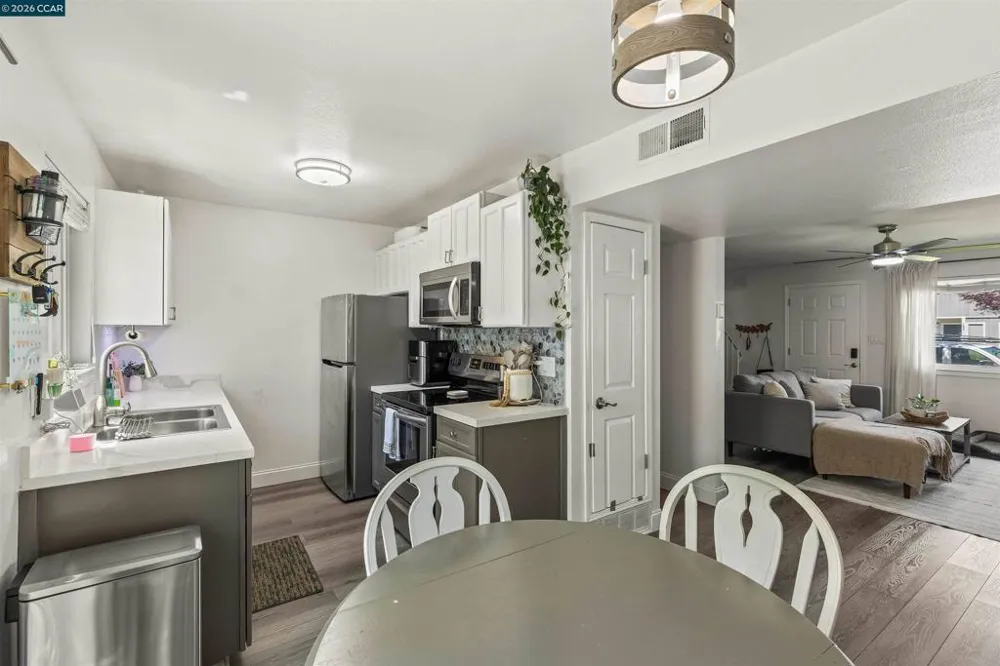 126 Muir Rd Martinez, CA 94553