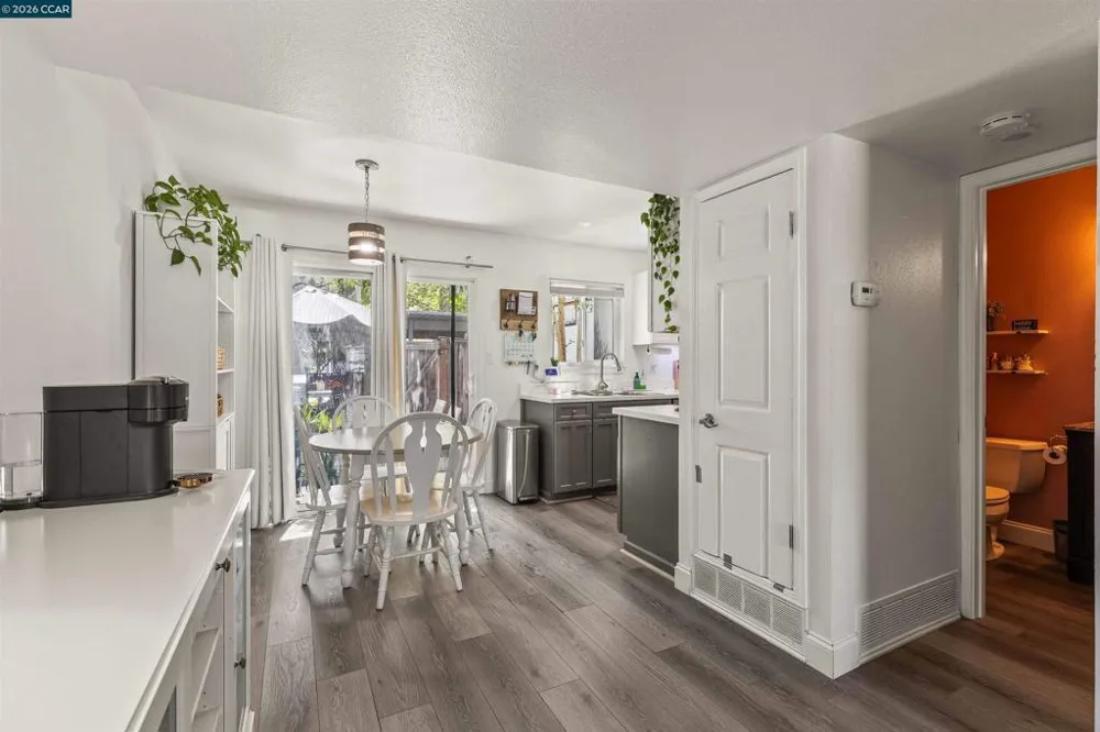 126 Muir Rd Martinez, CA 94553
