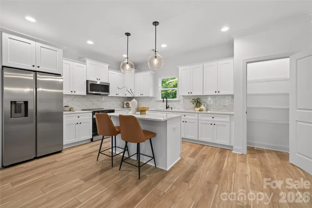 6087 Cambridge Drive Harrisburg, NC 28075