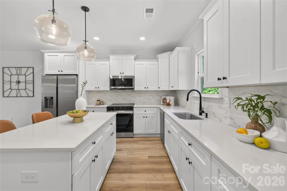 6087 Cambridge Drive Harrisburg, NC 28075