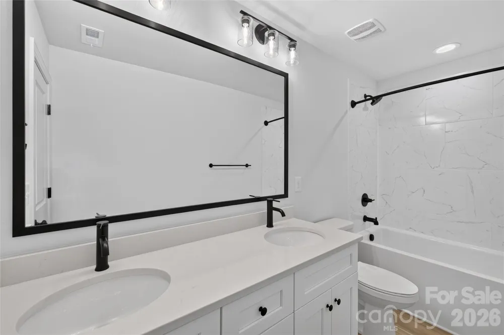 6087 Cambridge Drive Harrisburg, NC 28075