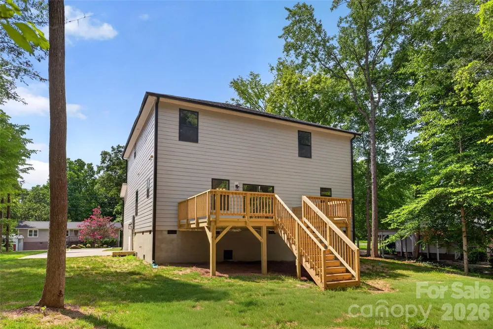 6087 Cambridge Drive Harrisburg, NC 28075