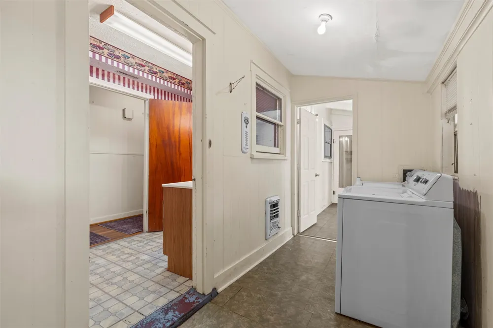 207 Marable Street West, TX 76691