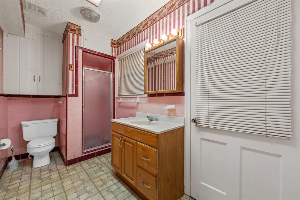 207 Marable Street West, TX 76691