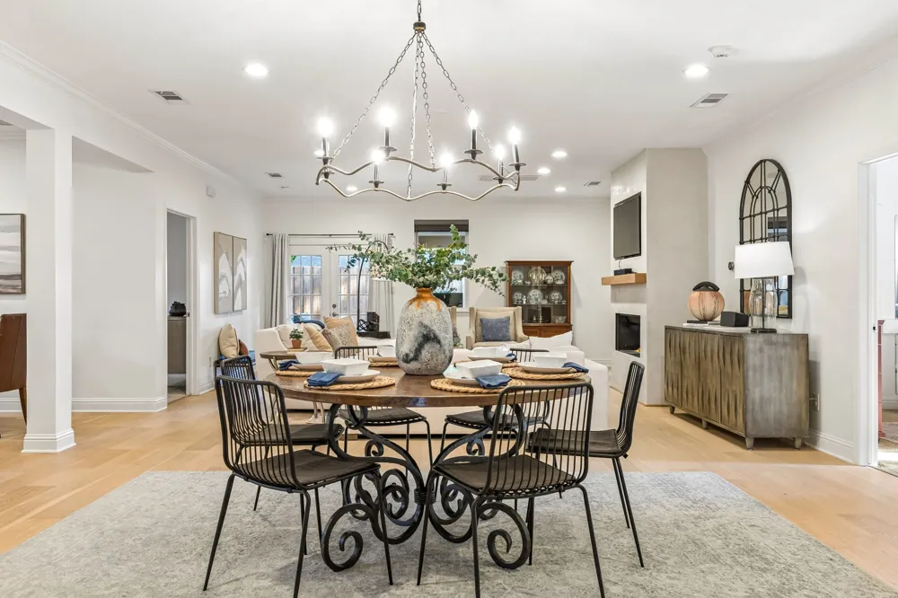 3744 Highgrove Drive Dallas, TX 75220