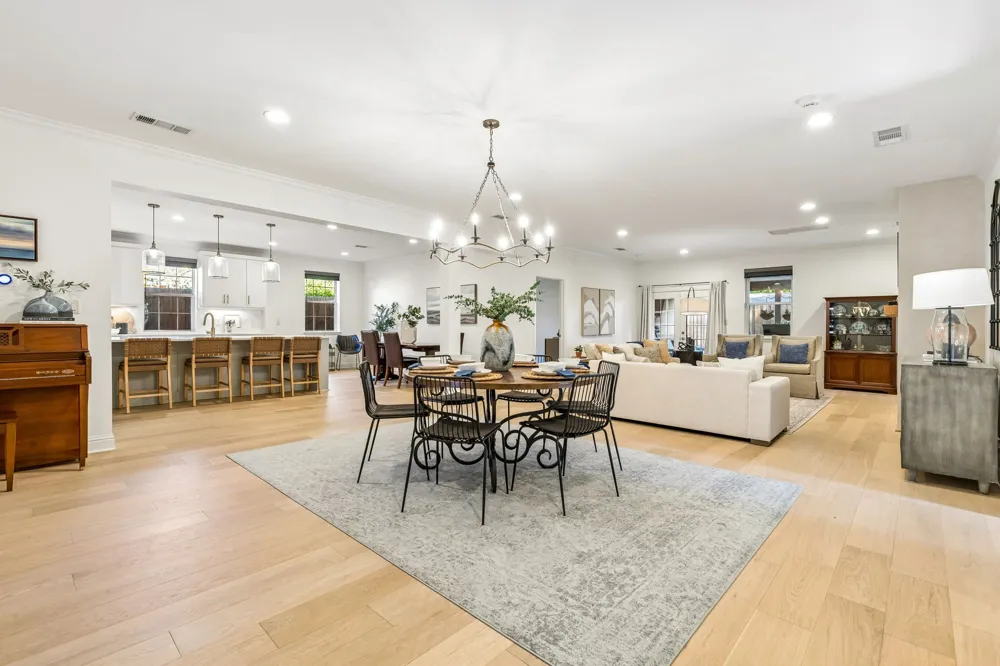 3744 Highgrove Drive Dallas, TX 75220