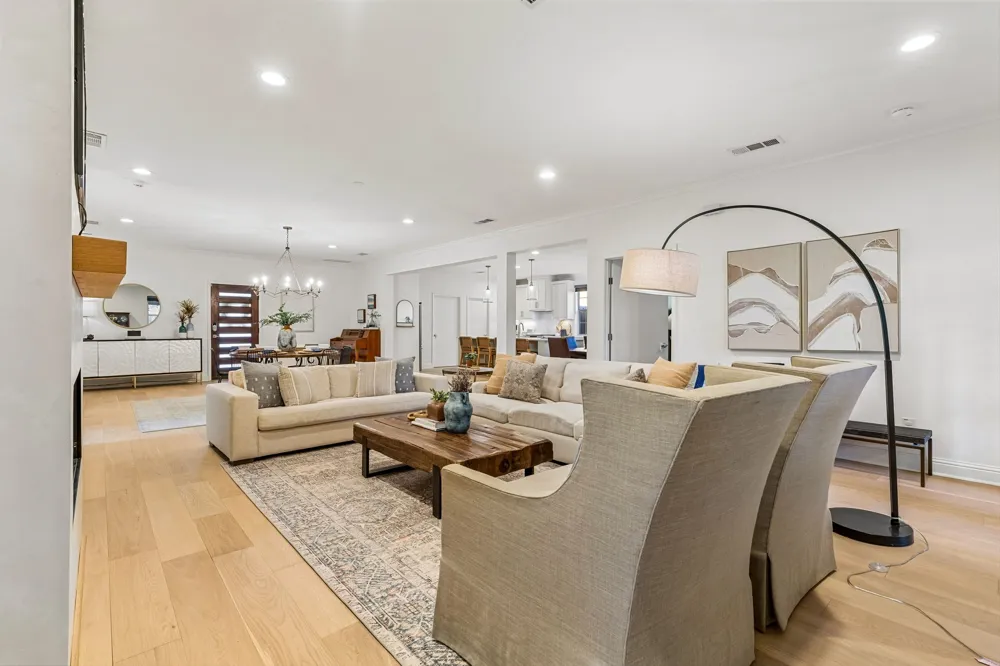 3744 Highgrove Drive Dallas, TX 75220