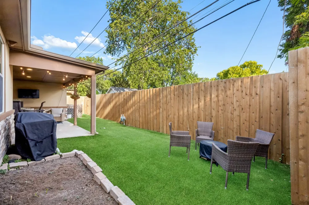 3744 Highgrove Drive Dallas, TX 75220