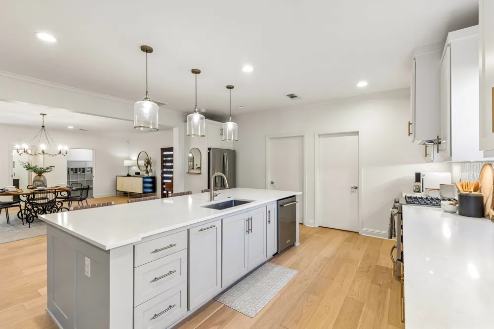 3744 Highgrove Drive Dallas, TX 75220